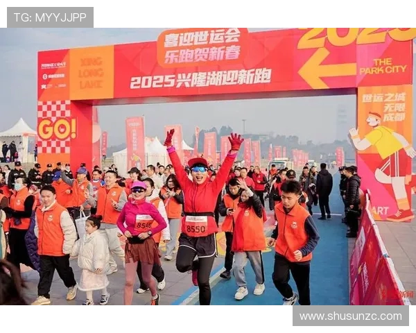 500 人湖畔开跑！2025 济南高新区彩虹湖健康跑燃动金秋