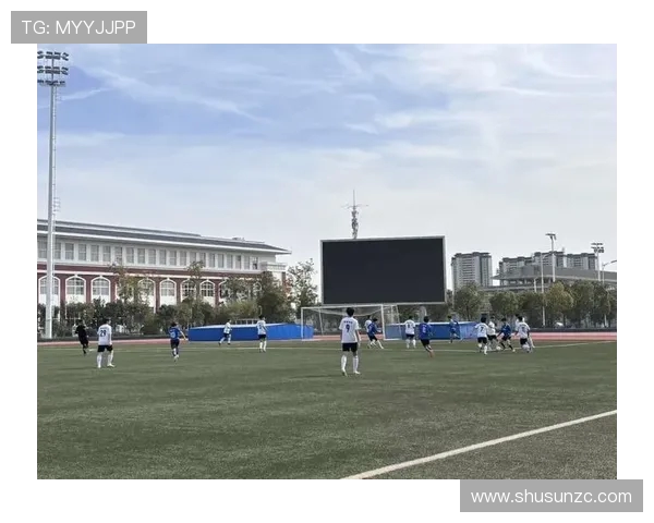 第二届 “拉市嗨超” 开赛:绿茵场点燃乡村热血 第二届 “拉市嗨超” 开赛:绿茵场点燃乡村热血